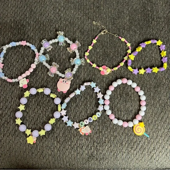 NWOT Nintendo Kirby Kawaii Theme Beaded Bracelet Set - Picture 1 of 3